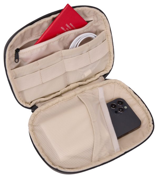 Thule Subterra 2 Powershuttle Electronics Travel Organizer (Medium) - Image 10