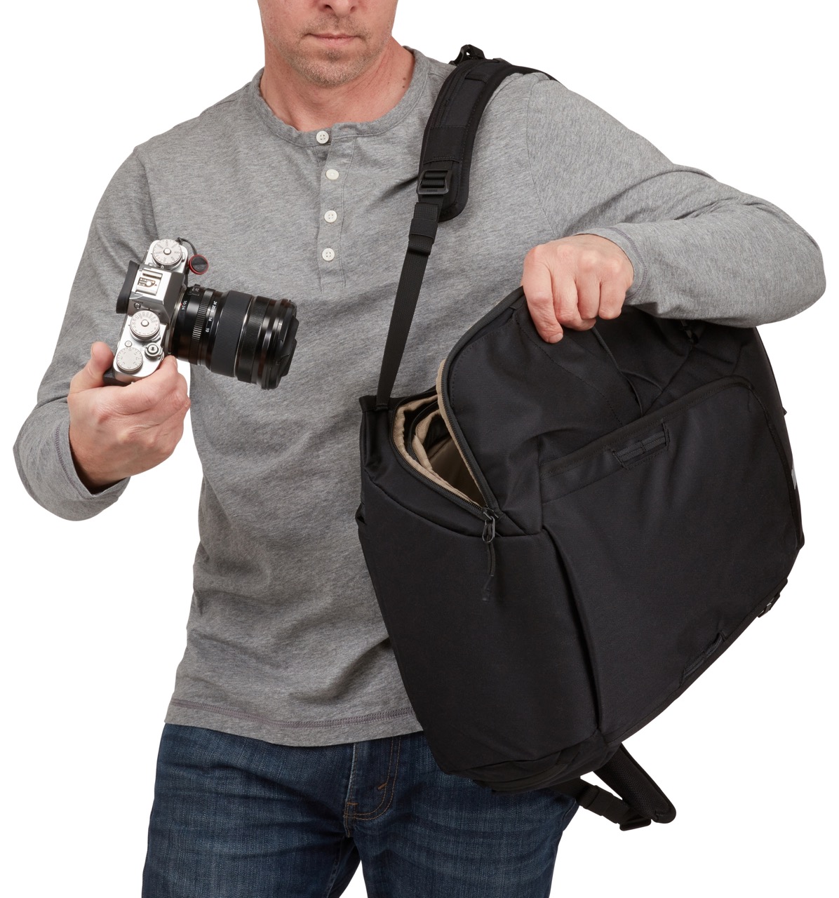 Thule Covert Camera Backpack DSLR 24L - Image 13